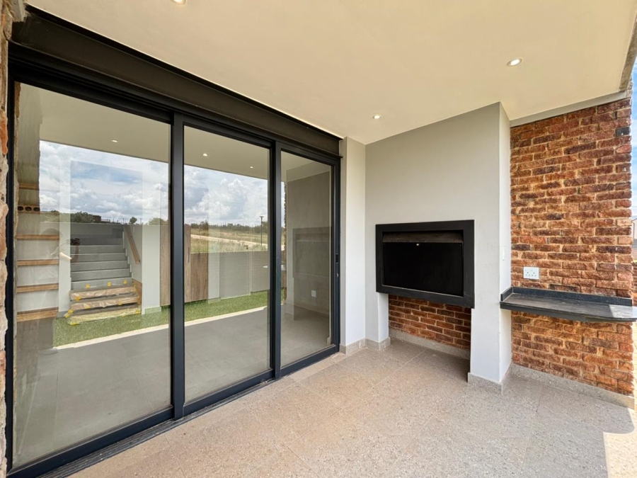 To Let 3 Bedroom Property for Rent in Helderzicht Eco Estate North West
